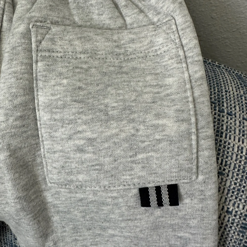 Joules NWT Boys Grey Champion GRMDINO Sweat Pants—Age 1, Height 31.5 - Picture 7 of 7